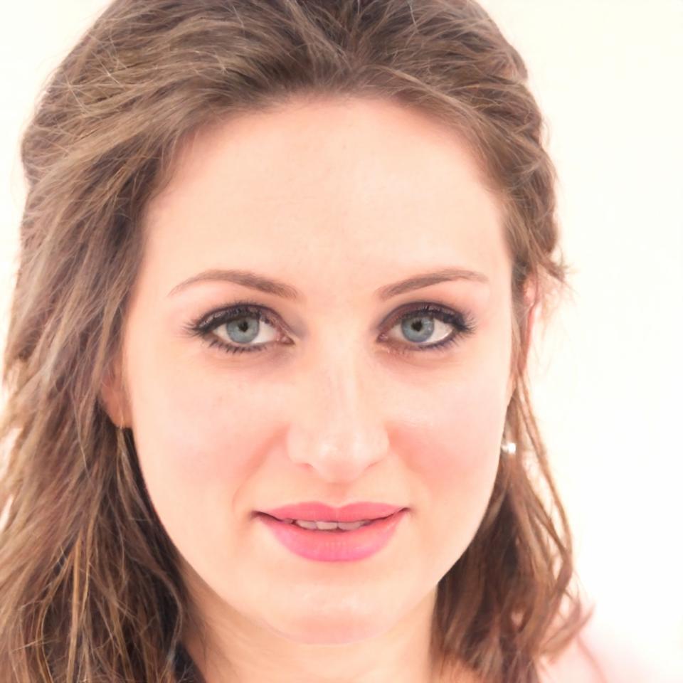 Esperanza Morales, Directora de Estrategia Financiera